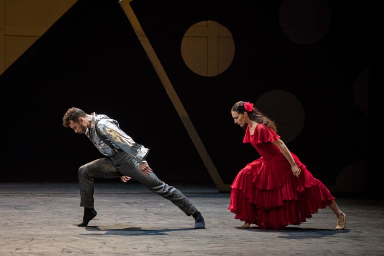 2_ann-ray-MatsEk-1ere-1367_CARMEN_MATS-EK_Marine-Ganio-(Carmen)-Adrien-Couvez-(Gipsy)-(c)-Ann-Ray-OnP