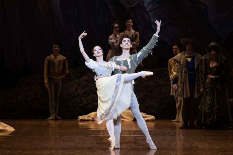 _Z9Z1416_GISELLE_Coralli Perrot_Elizabeth Partington Lorenzo Lelli (c) Julien Banhamou OnP