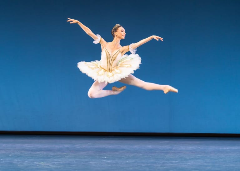 MHB_3128_THEME ET VARIATIONS_ BALANCHINE_ Bleuenn Battistoni © Maria-Helena Buckley OnP