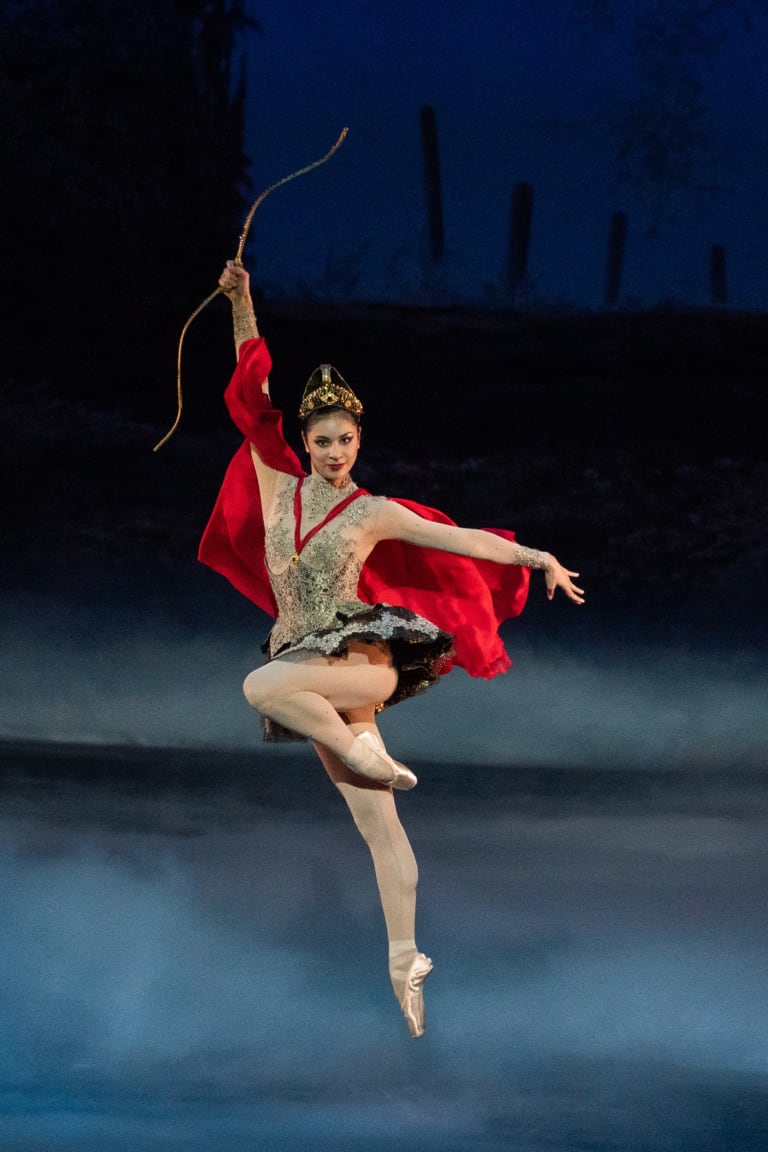 SONGE2122_0629_YKellerman_S0319_LE SONGE D'UNE NUIT D'ETE_GEORGE BALANCHINE_Célia Drouy (Hippolyta) (c) Yonathan Kellerman OnP