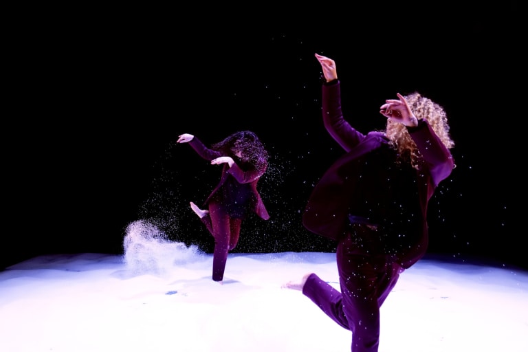 Landing 2 © Compagnie X-Press