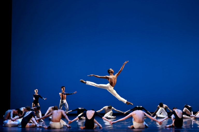 7 danses grecques (Maurice Béjart), Ecole de Danse de l'Opéra de Paris © Svetlana Loboff OnP-404-