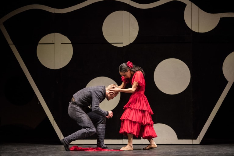 8_ann-ray-carmen-pregen-0230_CARMEN_MATS-EK_Letizia-Galloni-(Carmen)-Simon-Le-Borgne-(Don-José)-(c)-Ann-Ray-OnP