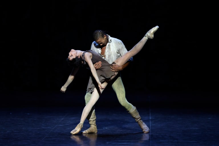 2023 06-HIST-©Loboff-2673_HISTOIRE MANON_Kenneth MacMillan_Amandine Albisson Guillaume Diop (c) Svetlana Loboff OnP