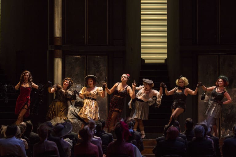 La Veuve joyeuse  - 16