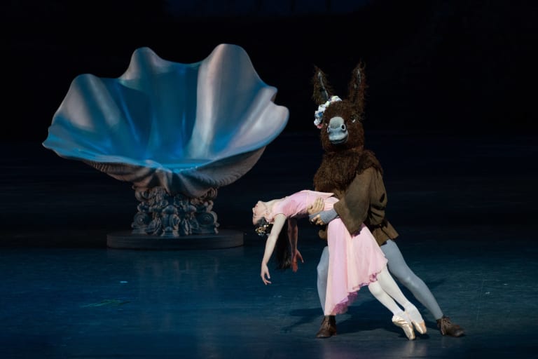 SONGE2122_0629_YKellerman_S0279_LE SONGE D'UNE NUIT D'ETE_GEORGE BALANCHINE_Hannah O'Neill (Titania) (c) Yonathan Kellerman OnP