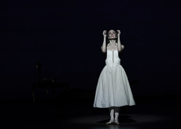 MHB_4386_La Dame aux camélias_Neumeier_L Baulac (c) Maria-Helena Buckley OnP