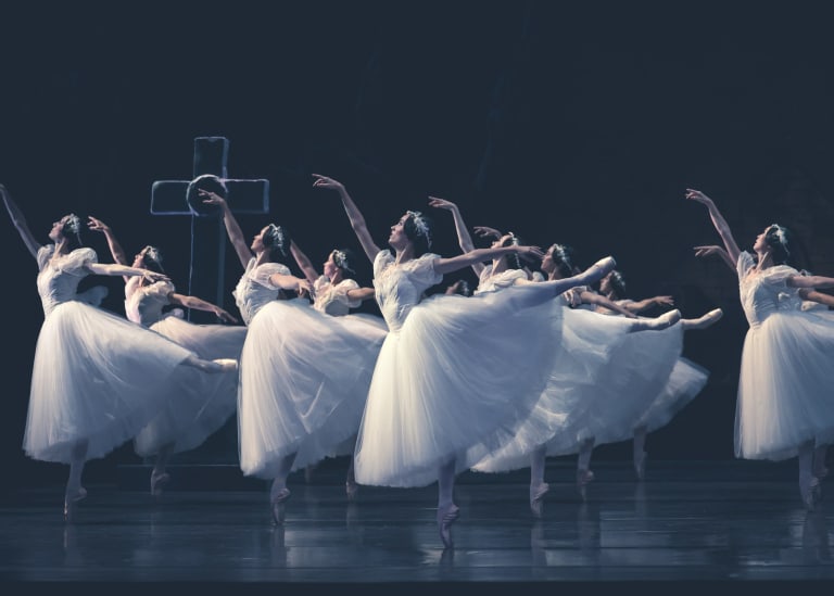 MHB_6343_GISELLE_CORALLI PERROT_Hortense Millet-Maurin au 1er plan (c) Maria-Helena Buckley OnP