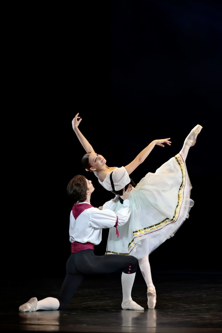 Fête des Fleurs à Genzano (August Bournonville), Ecole de Danse de l'Opéra de Paris © Svetlana Loboff OnP-358
