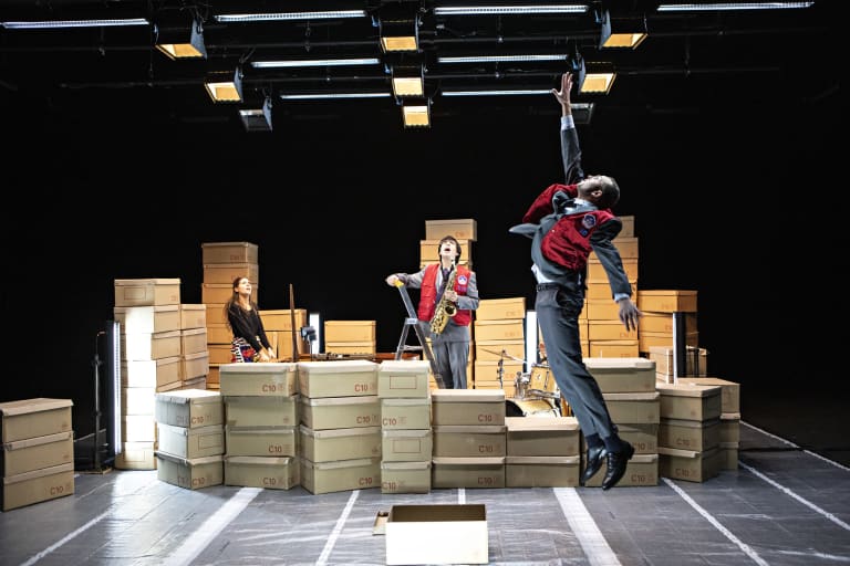 8 Chewing Gum Silence © Jean-Louis Fernandez