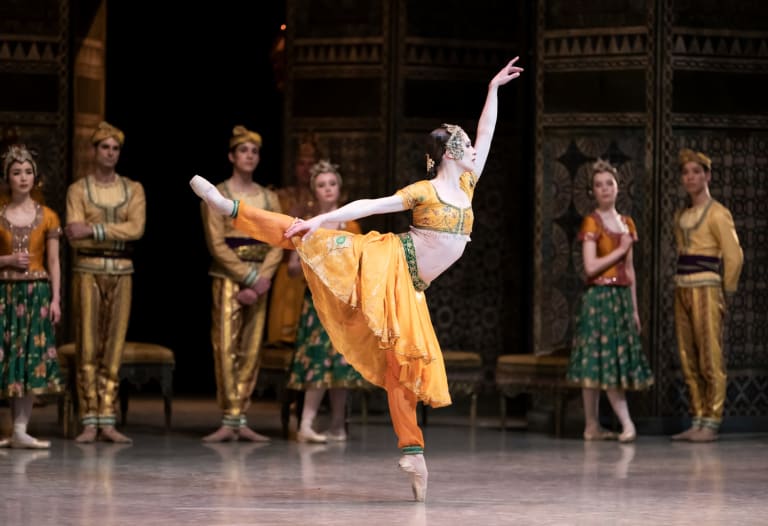 11_DSC2631_BAYADERE_NOUREEV_Valentine Colasante (Nikiya) (c) Julien Benhamou OnP