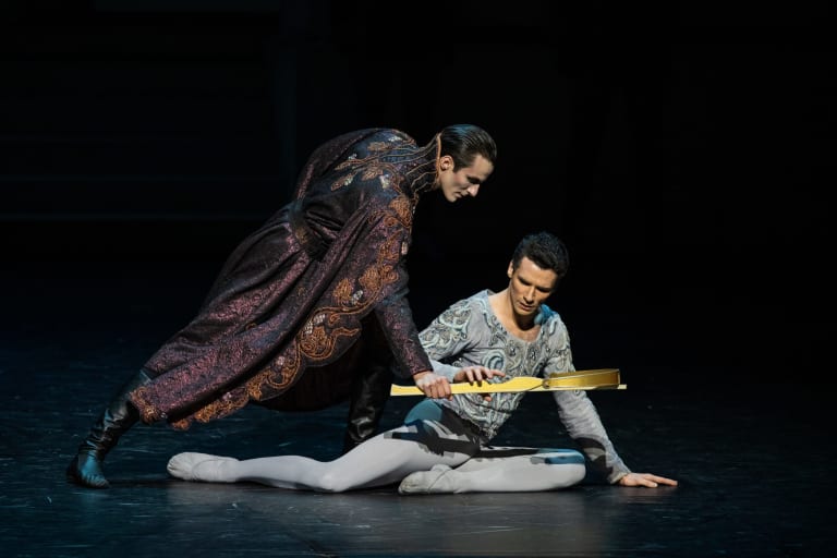 2223LAC_YKellerman_1208_G0185_LAC DES CYGNES_Rudolf Noureev_Paul Marque Jérémy-Loup Quer (c) Yonathan Kellerman OnP