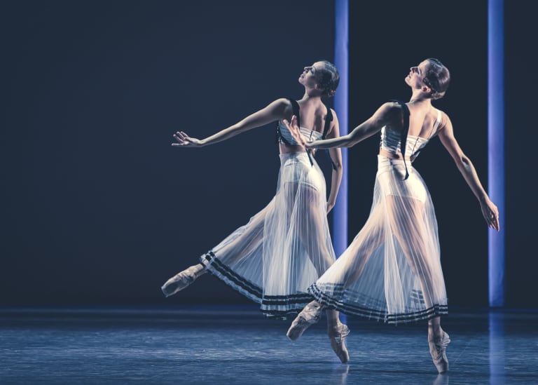 MHB_4193_CORYBANTIC GAMES_ WHEELDON_ Roxane Stojanov et Naïs Duboscq © Maria-Helena Buckley OnP