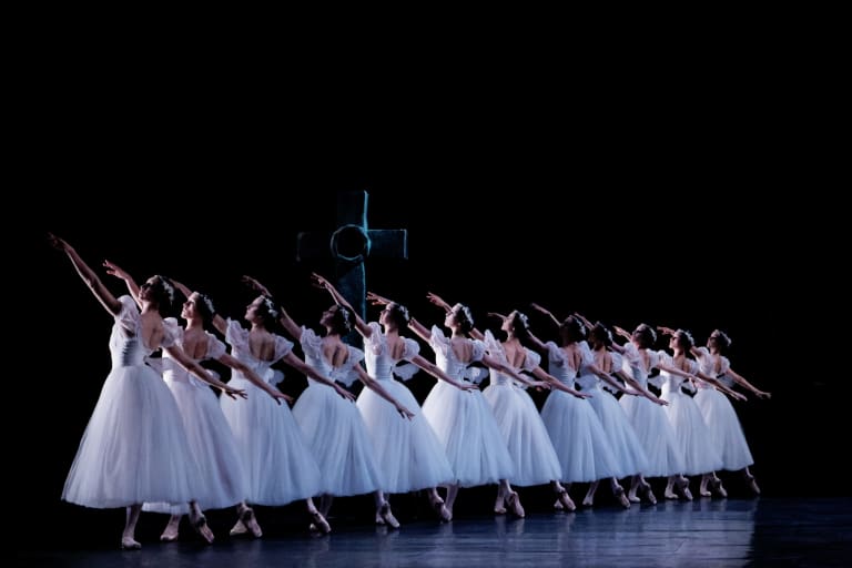 2122-187_GISELLE_Jean CORALLI Jules PERROT_Les Wilis (c) Agathe Poupeney OnP