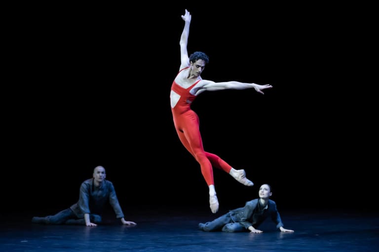 _Z9Z9519_OISEAU DE FEU_Maurice Béjart_Florent Melac (c) Julien Benhamou OnP