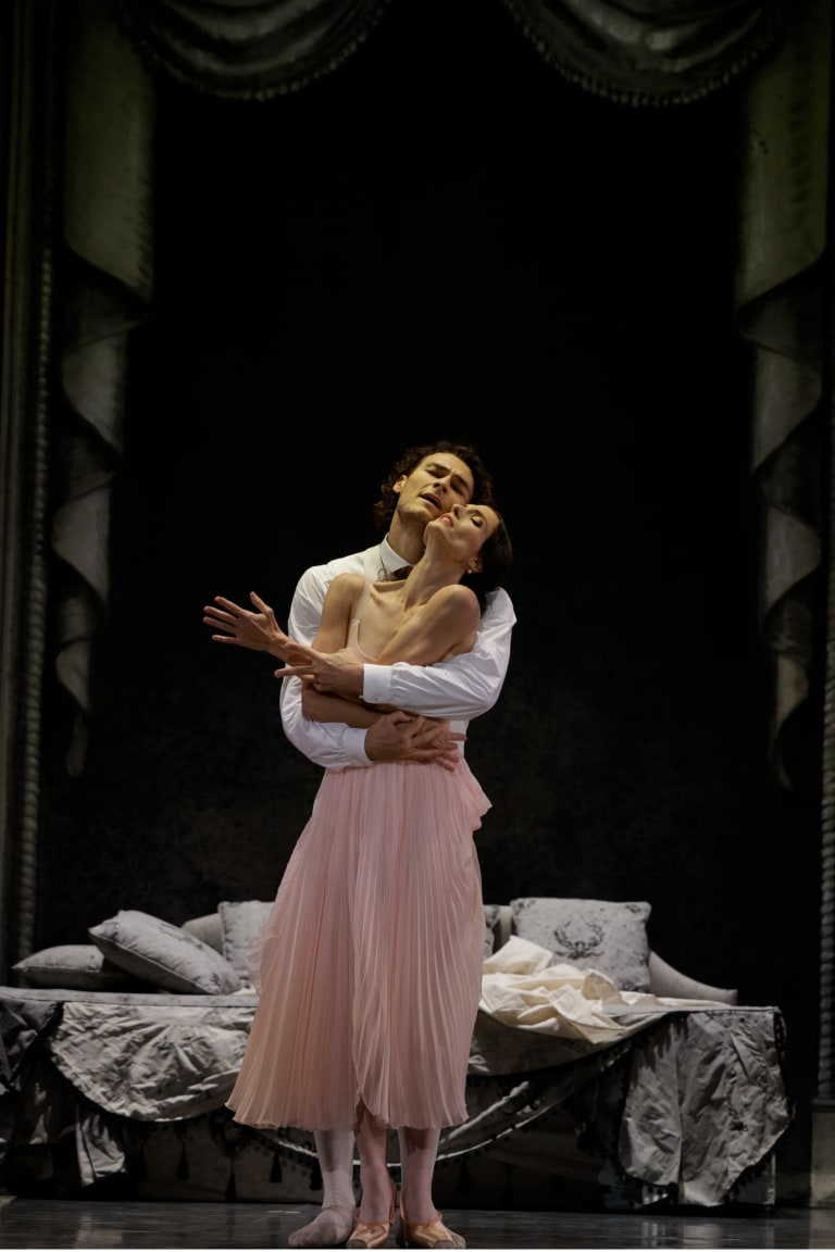 LE ROUGE ET LE NOIR 3