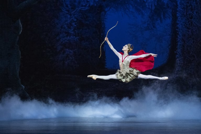 SONGE2122_0615_YKellerman_G0391_LE SONGE D'UNE NUIT D'ETE_GEORGE BALANCHINE_Héloïse Bourdon (Hippolyta) (c) Yonathan Kellerman OnP