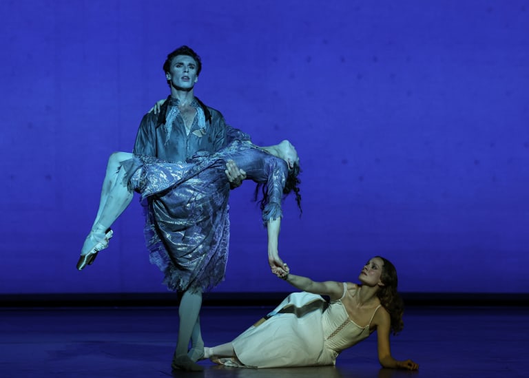 MHB_4348_La Dame aux camélias_Neumeier_H O'Neill T Docquir L Baulac (c) Maria-Helena Buckley OnP