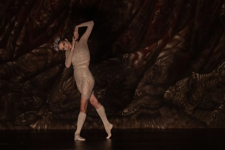 ETUDE_260310_YKellerman_G0701_Marcos Morau_Naïs Duboscq (c) Yonathan Kellerman OnP