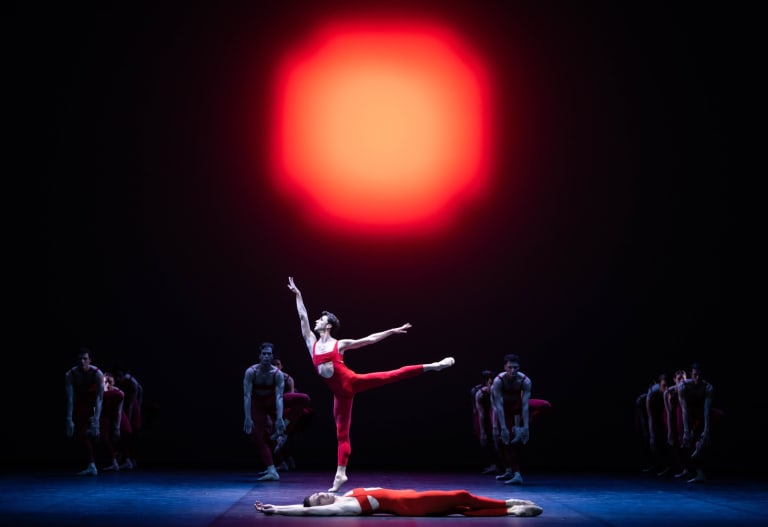 _DSC0598_OISEAU DE FEU_Maurice Béjart_Mathieu Ganio et Florimond Lorieux (c) Julien Benhamou OnP