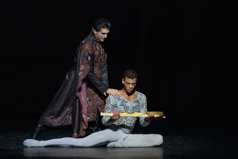 2223LAC_YKellerman_1202_PG0186_LAC DES CYGNES_Rudolf Noureev_Guillaume Diop (Siegfried) Pablo Legasa (Wolfgang)  (c) Yonathan Kellerman OnP