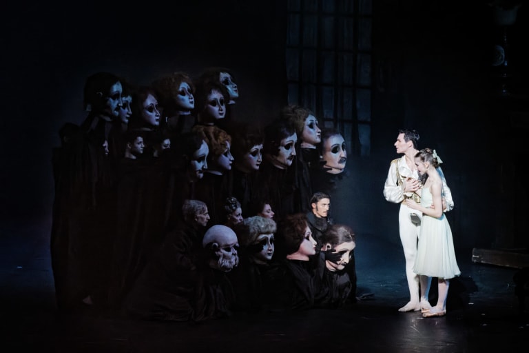 20231211_CasseN_cast3_362.jpg_CASSE-NOISETTE_R Noureev_Inès Mcintosh Paul Marque (c) Agathe Poupeney OnP