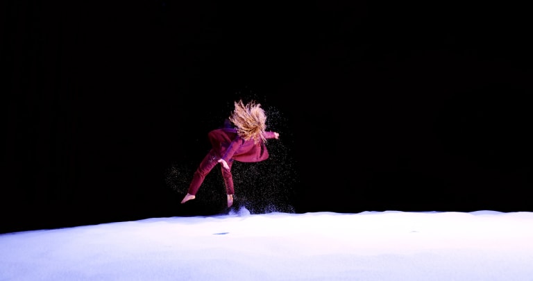 Landing 1 © Compagnie X-Press