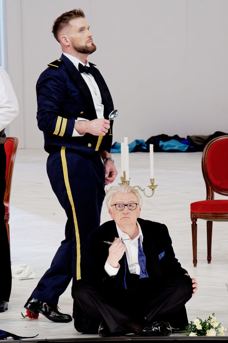 The Exterminating Angel - 24