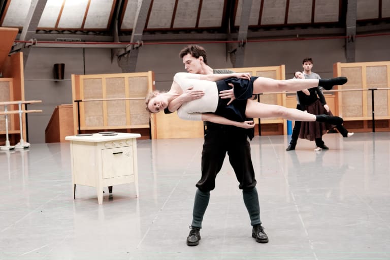 250203-BONP-MatsEk183_1_APPARTEMENT_Mats Ek_Léonore Baulac Alexandre Gasse (c) Agathe Poupeney OnP