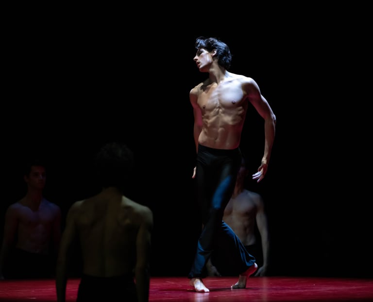 _Z9Z2335_BOLERO_Maurice Béjart_Germain Louvet (c) Julien Benhamou OnP