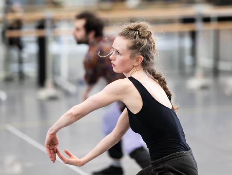 _Z9Z4409_DANSEURS CHOREGRAPHES_ABSENCE(S)_Julien Guillemard_Caroline Osmont (c) Julien Benhamou OnP