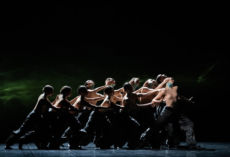 _Z9Z9912_THE SEASONS' CANON_Crystal Pite_Roxane Stojanov (c) Julien Benhamou OnP