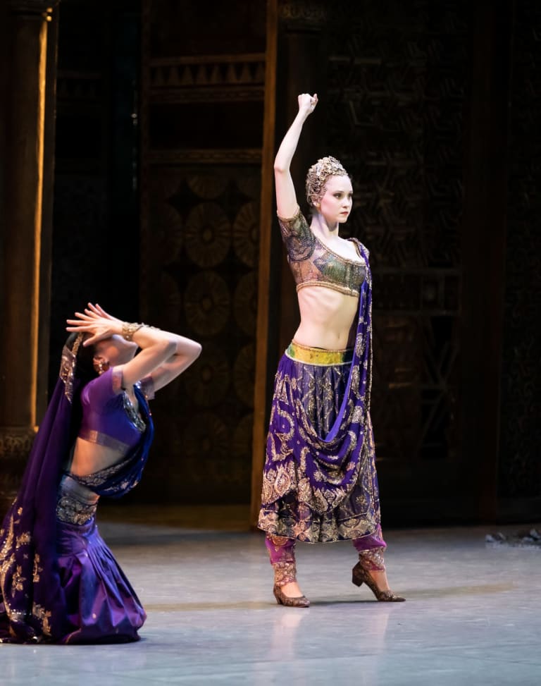 5_DSC5696_BAYADERE_NOUREEV_ Bianca Scudamore (Gamzatti) (c) Julien Benhamou OnP