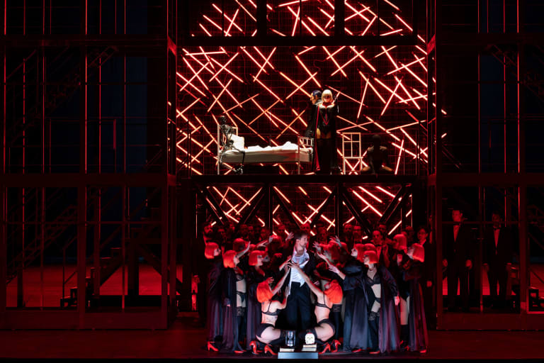 The Rake's Progress (saison 24/25) - 1