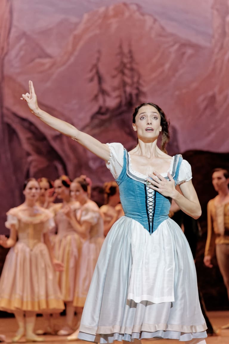 2122-159_GISELLE_Jean CORALLI Jules PERROT_Dorothée Gilbert (Giselle) (c) Agathe Poupeney OnP