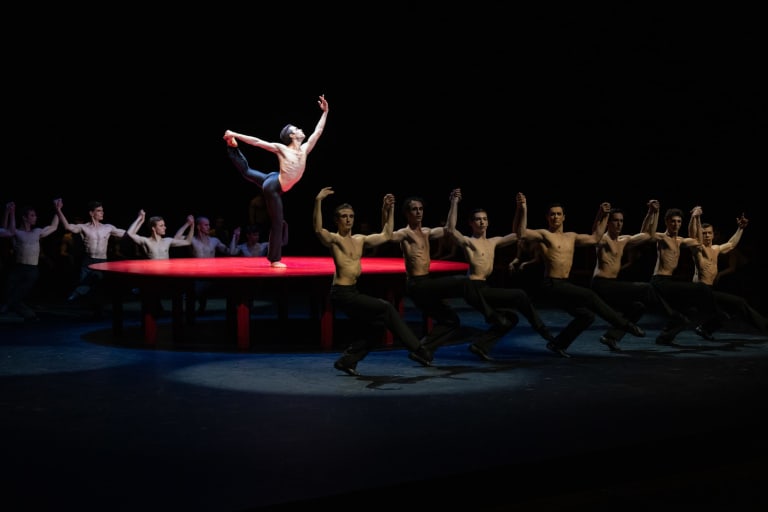 2223BEJART_0510_YKellerman_0523_BOLERO_Maurice Béjart_Mathias Heymann (c) Yonathan Kellerman OnP