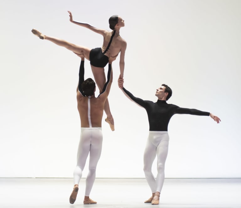 25112603-07BF_ANIMA ANIMUS_David Dawson_Germain Louvet, Bleuenn Battistoni, Paul Marque © Benoîte FantonOnP