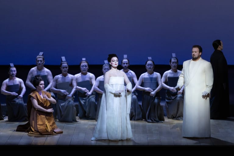 Madame Butterfly (saison 24/25) - 8