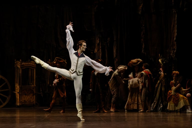 2023 06-HIST-©Loboff-489_HISTOIRE MANON_Kenneth MacMillan_Jérémy-Loup Quer (c) Svetlana Loboff OnP