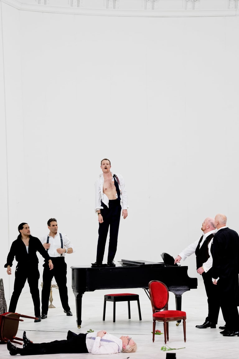 The Exterminating Angel - 28