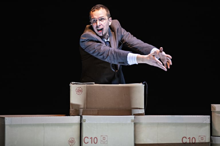 chewing gum silence - 2