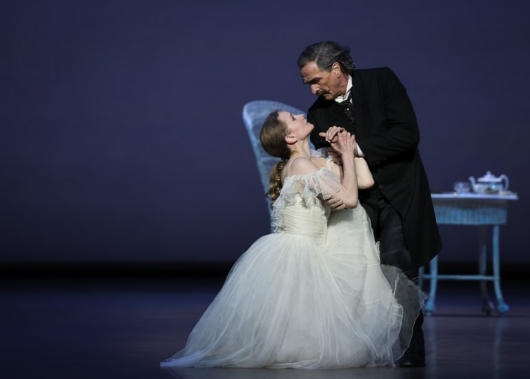 MHB_3136_La Dame aux camélias_Neumeier_ L Baulac I Mukhamedov (c) Maria-Helena Buckley OnP