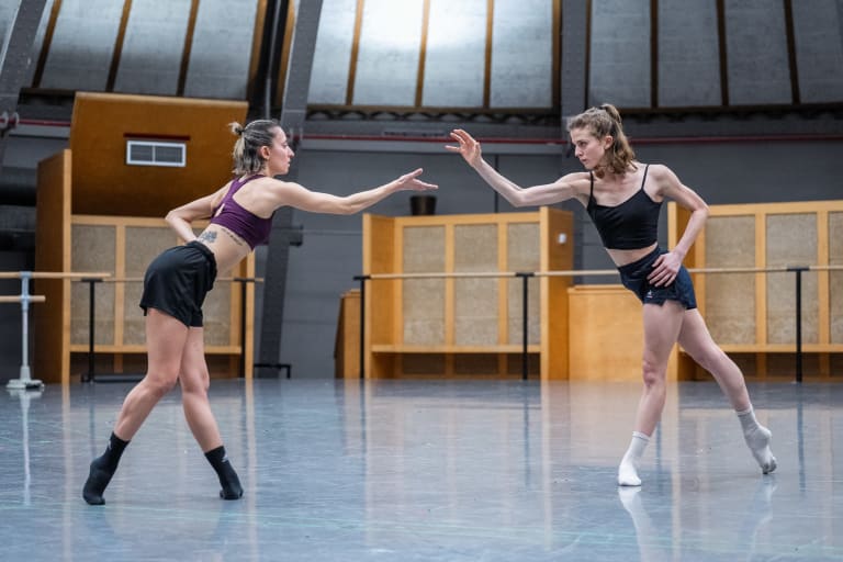 VERSLAMORT_250310_YKellerman_0846_VERS LA MORT_Sharon Eyal_Naïs Duboscq Nine Seropian (c) Yonathan Kellerman OnP