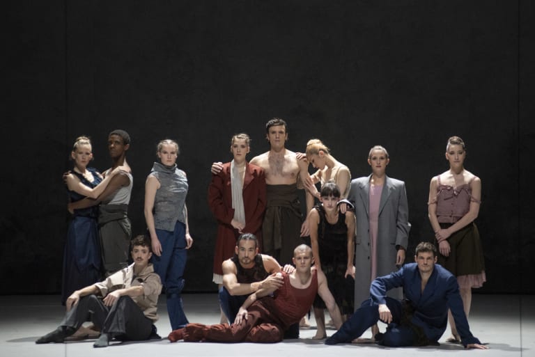 25112803-04BF_DRIFT WOOD _Imre et Marne Van Opstal© Benoîte FantonOnP