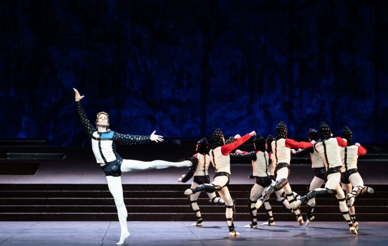 Florian-Magnenet-Phoebus--NotreDamedeParis_--c--Julien-Benhamou-OnP0619