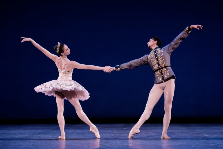 2_034-230202-BalIm_BALLET IMPERIAL_George Balanchine_Valentine Colasante Pablo Legasa (c) Agathe Poupeney OnP