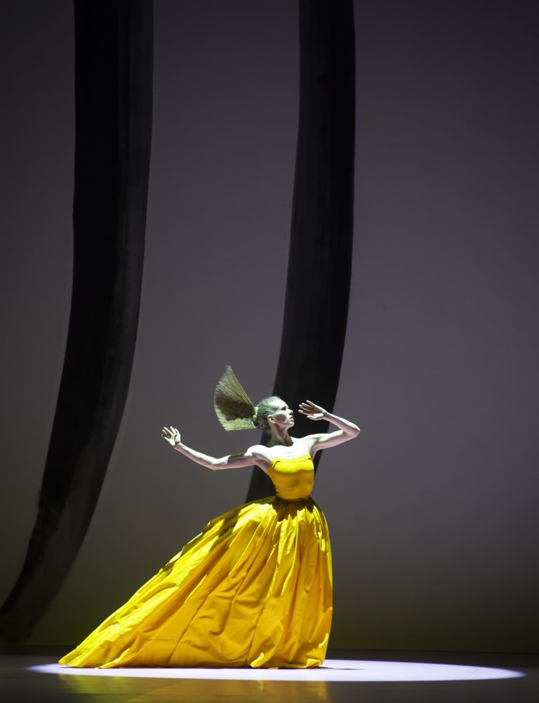 230616-137BF_SIGNES_Carolyn Carlson_Caroline Osmont (c) Benoîte Fanton OnP