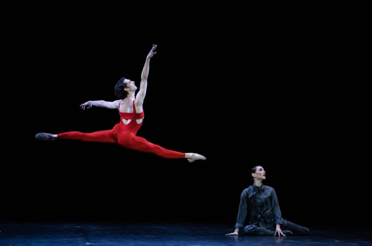 _DSC9701_OISEAU DE FEU_Maurice Béjart_Mathieu Ganio (c) Julien Benhamou OnP