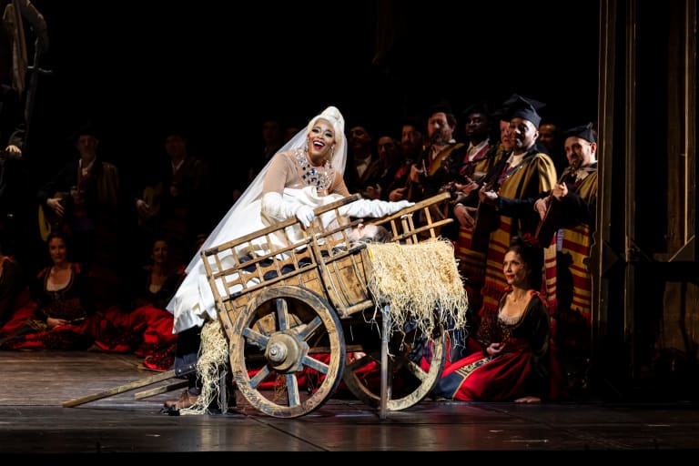 20231127_Les-contes-dHoffmann_Generale__077_Emilie-Brouchon