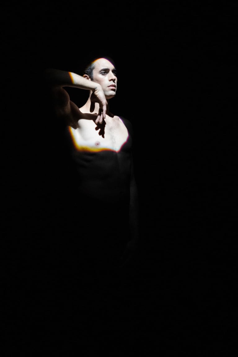 2223BEJART_0510_YKellerman_0398_BOLERO_Maurice Béjart_Mathias Heymann (c) Yonathan Kellerman OnP